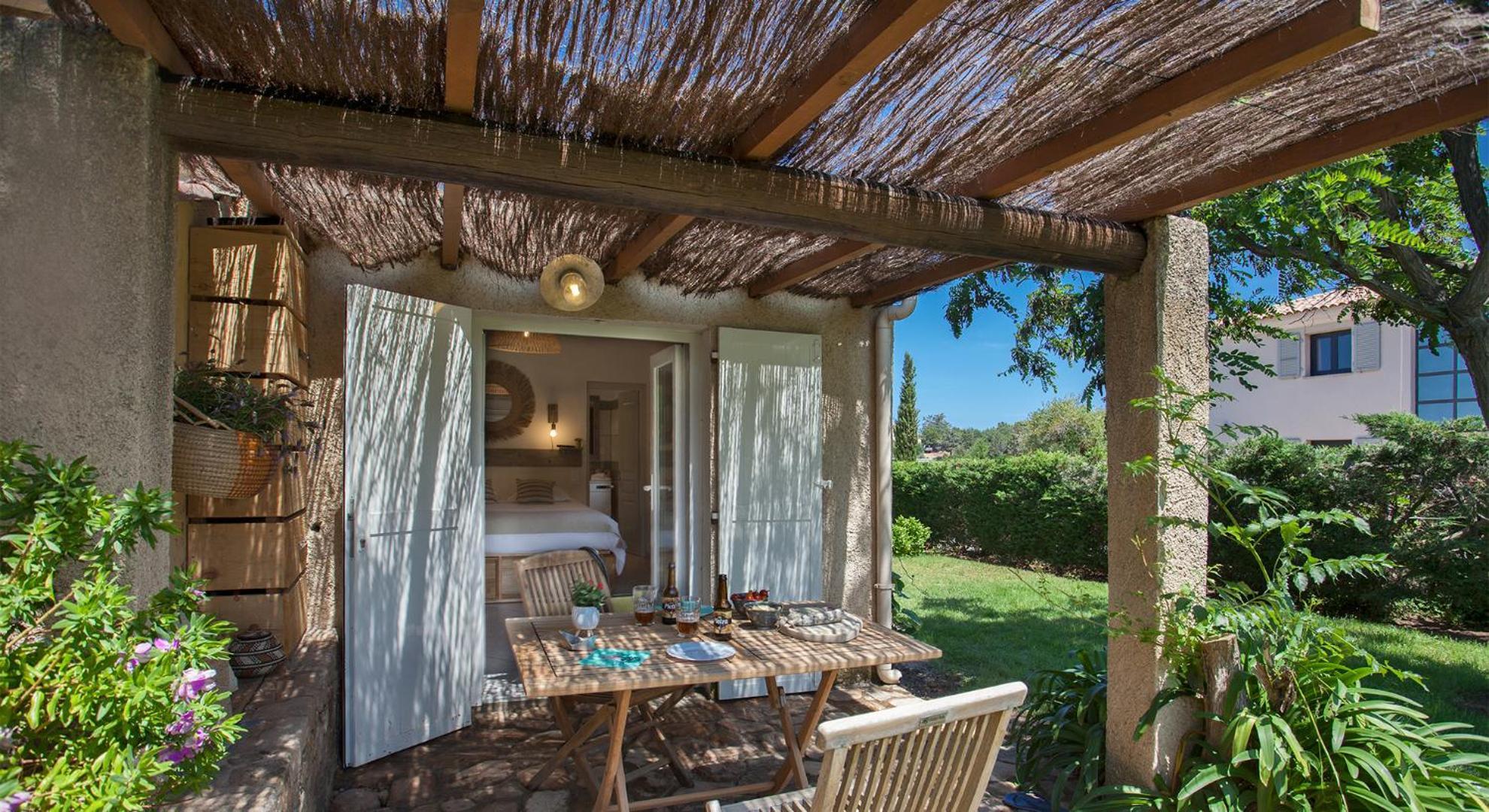 Residence Acquavital Calvi  Buitenkant foto